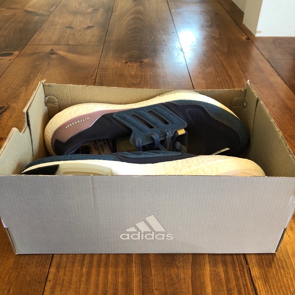 Adidas Ultraboost 22 Women’s 8 Blue NWB NWT - Picture 7 of 7